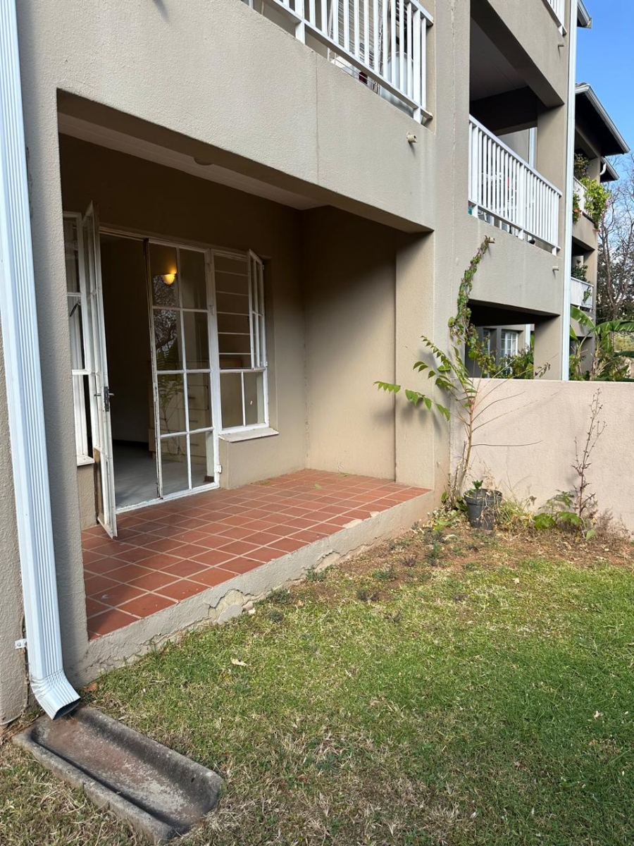 To Let 2 Bedroom Property for Rent in Houghton Estate Gauteng