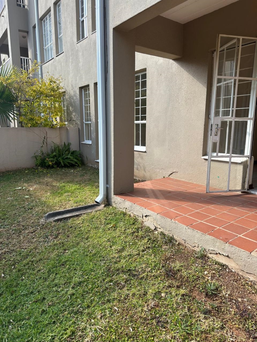 To Let 2 Bedroom Property for Rent in Houghton Estate Gauteng