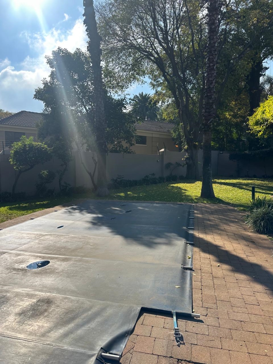 To Let 2 Bedroom Property for Rent in Houghton Estate Gauteng