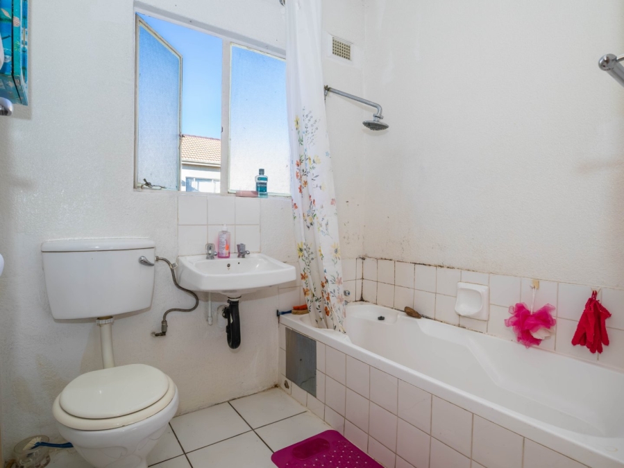 1 Bedroom Property for Sale in Eden Glen Gauteng
