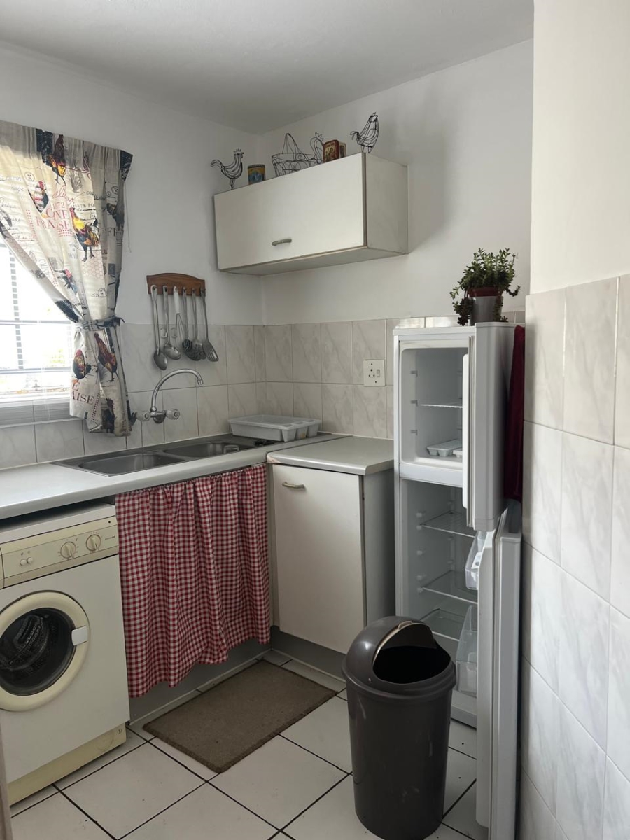 To Let 2 Bedroom Property for Rent in Vorna Valley Gauteng