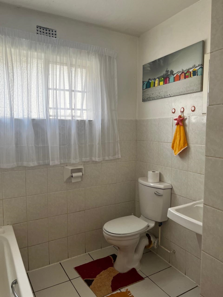 To Let 2 Bedroom Property for Rent in Vorna Valley Gauteng