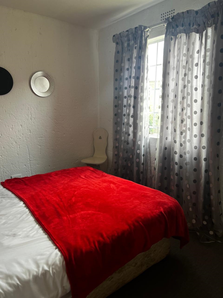 To Let 2 Bedroom Property for Rent in Vorna Valley Gauteng