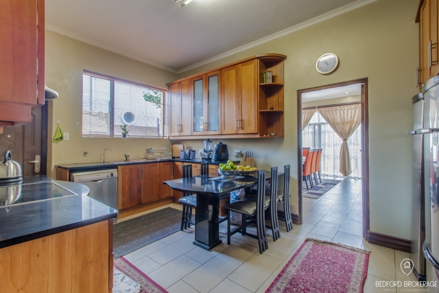 5 Bedroom Property for Sale in Kensington Gauteng