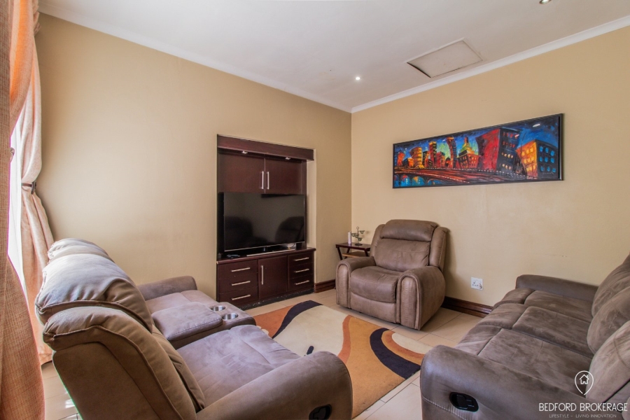 5 Bedroom Property for Sale in Kensington Gauteng