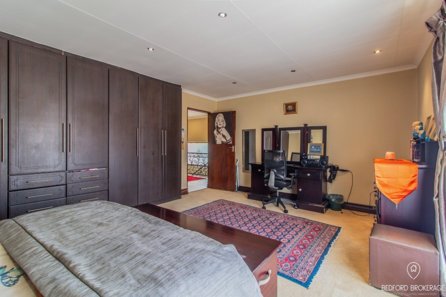 5 Bedroom Property for Sale in Kensington Gauteng