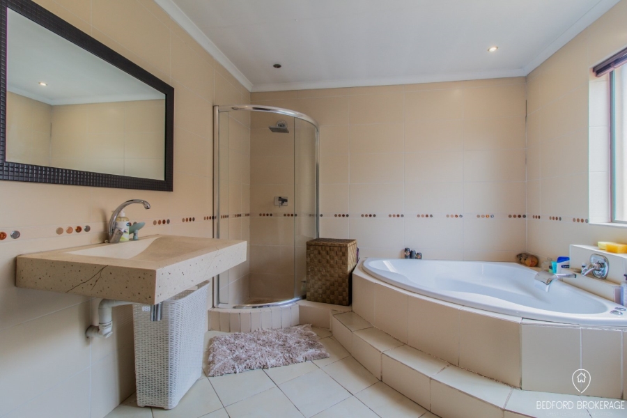 5 Bedroom Property for Sale in Kensington Gauteng