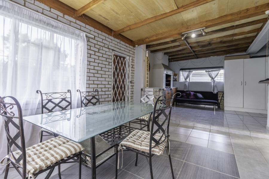 3 Bedroom Property for Sale in Bonaero Park Gauteng