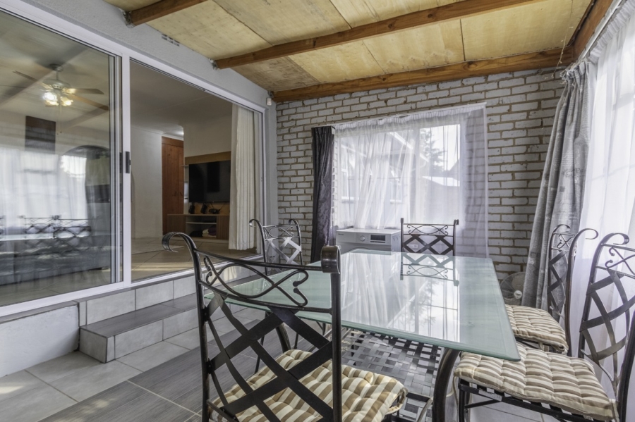 3 Bedroom Property for Sale in Bonaero Park Gauteng