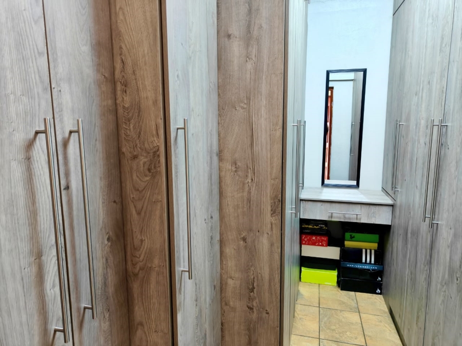 2 Bedroom Property for Sale in Henley on Klip Gauteng
