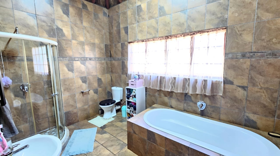 2 Bedroom Property for Sale in Henley on Klip Gauteng