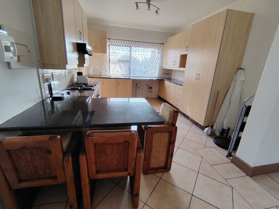 To Let 3 Bedroom Property for Rent in Raslouw A H Gauteng