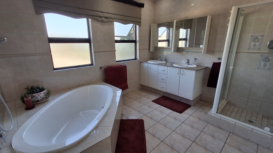 To Let 3 Bedroom Property for Rent in Raslouw A H Gauteng
