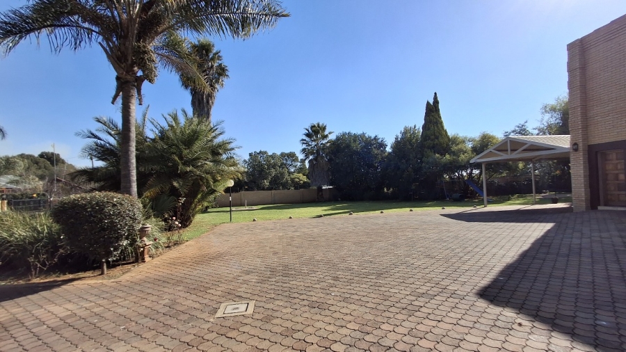 To Let 3 Bedroom Property for Rent in Raslouw A H Gauteng