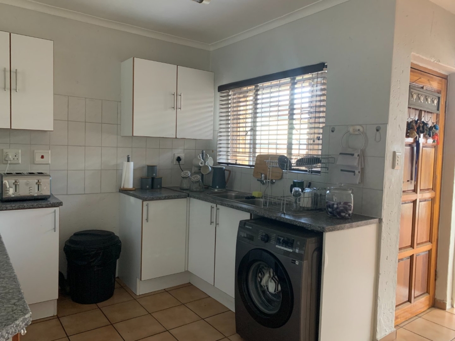 To Let 2 Bedroom Property for Rent in Hennopspark Gauteng