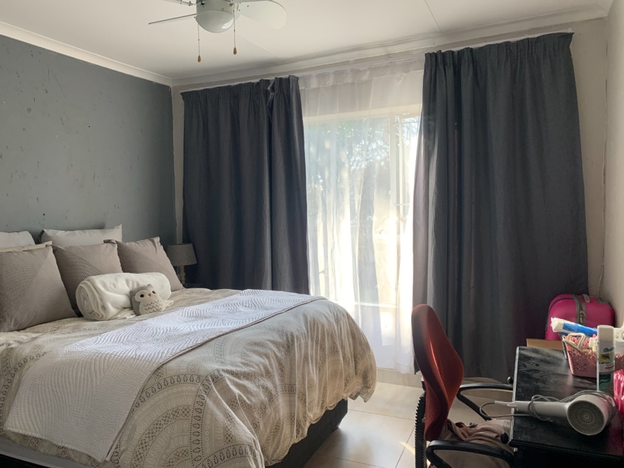 To Let 2 Bedroom Property for Rent in Hennopspark Gauteng