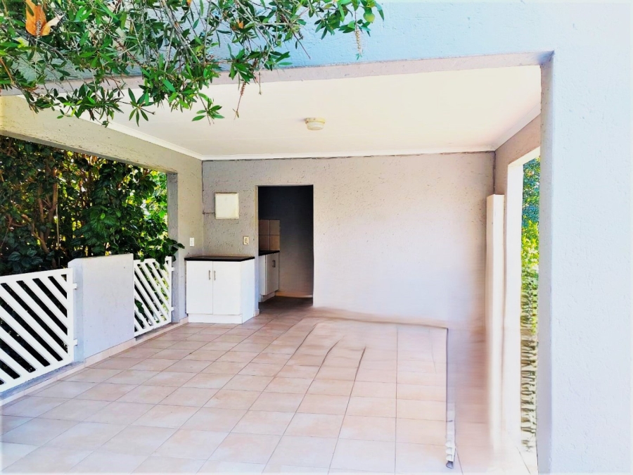 To Let 2 Bedroom Property for Rent in Craighall Gauteng
