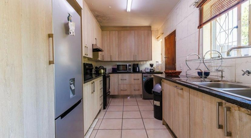 4 Bedroom Property for Sale in Mulbarton Gauteng