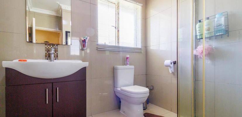 4 Bedroom Property for Sale in Mulbarton Gauteng