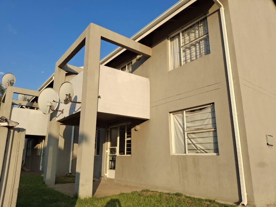3 Bedroom Property for Sale in Ormonde Gauteng