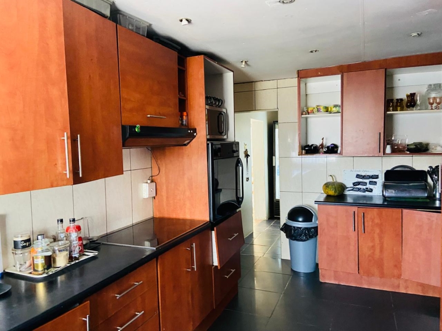 To Let 4 Bedroom Property for Rent in Reigerpark Gauteng