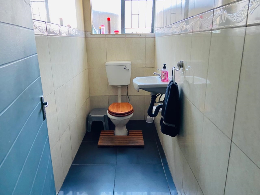 To Let 4 Bedroom Property for Rent in Reigerpark Gauteng
