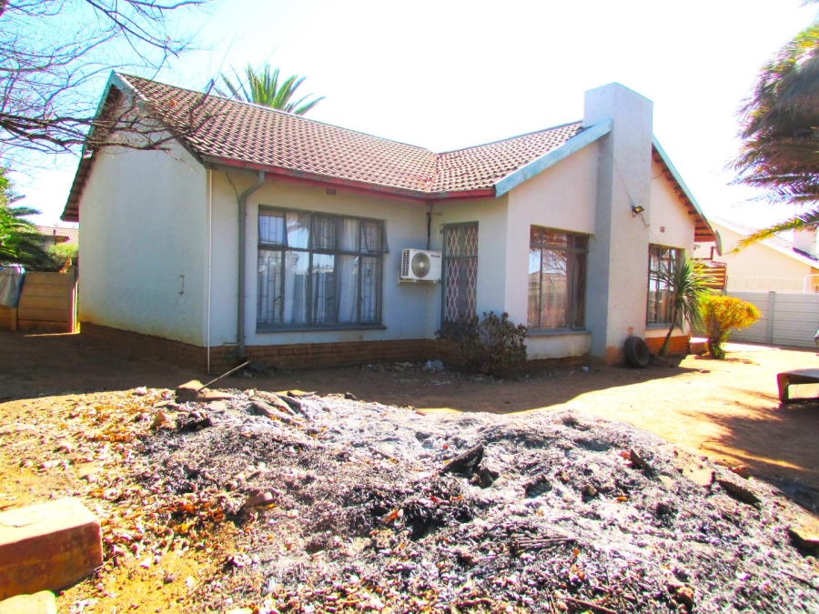 3 Bedroom Property for Sale in Vanderbijlpark SE 6 Gauteng