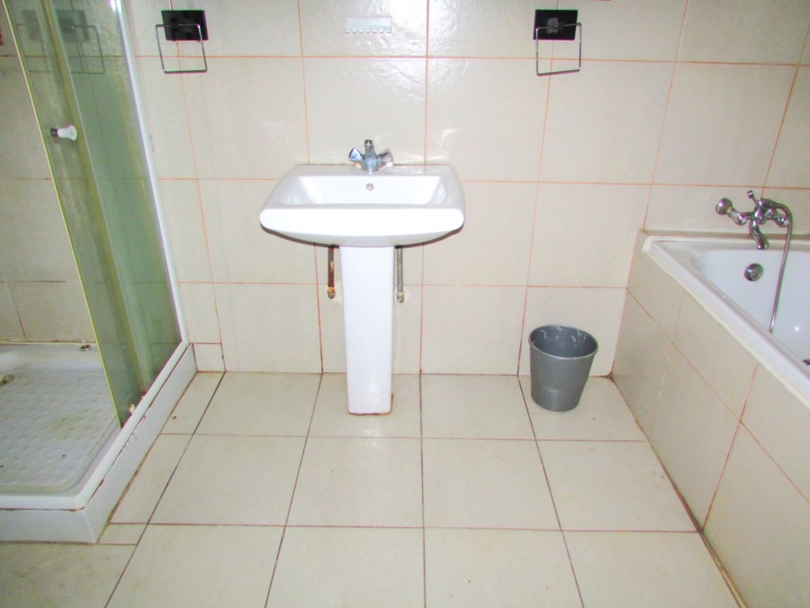 3 Bedroom Property for Sale in Vanderbijlpark SE 6 Gauteng