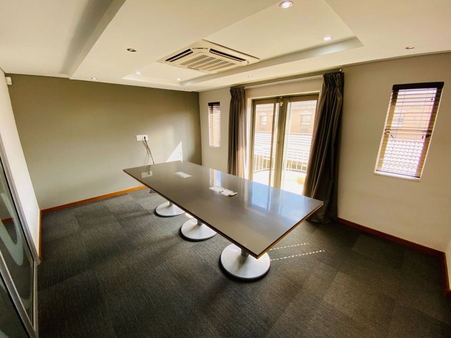 To Let commercial Property for Rent in Nieuw Muckleneuk Gauteng