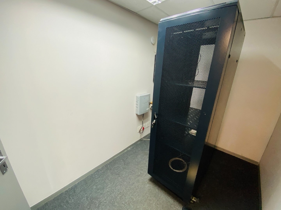 To Let commercial Property for Rent in Nieuw Muckleneuk Gauteng