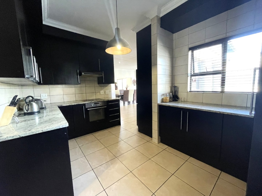 4 Bedroom Property for Sale in Amberfield Valley Gauteng