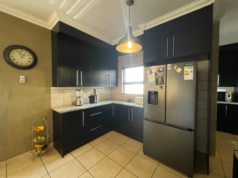 4 Bedroom Property for Sale in Amberfield Valley Gauteng
