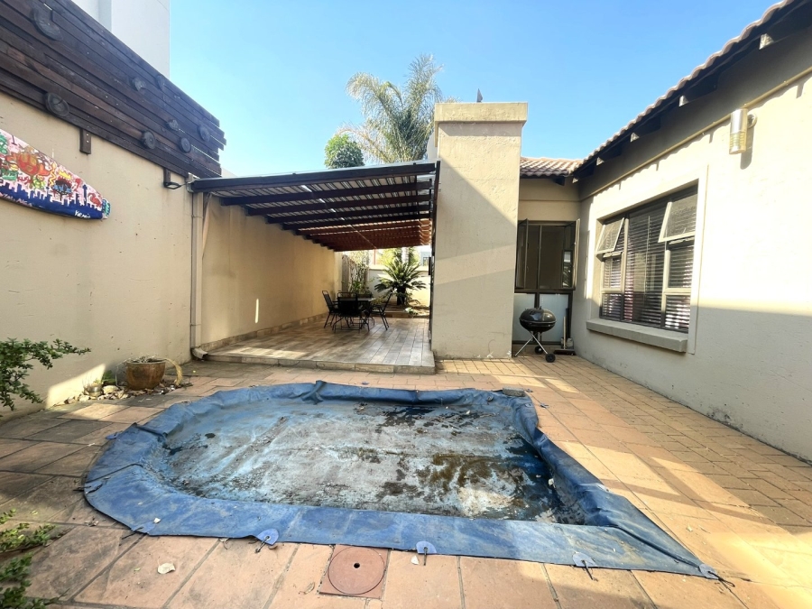 4 Bedroom Property for Sale in Amberfield Valley Gauteng