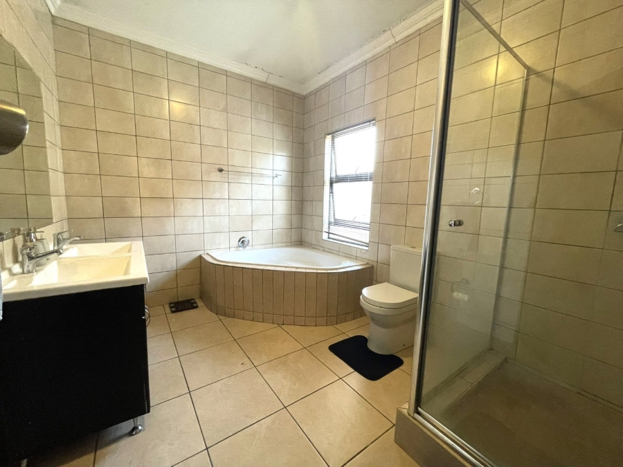 4 Bedroom Property for Sale in Amberfield Valley Gauteng