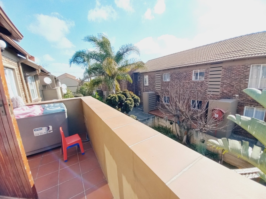 2 Bedroom Property for Sale in Eden Glen Gauteng