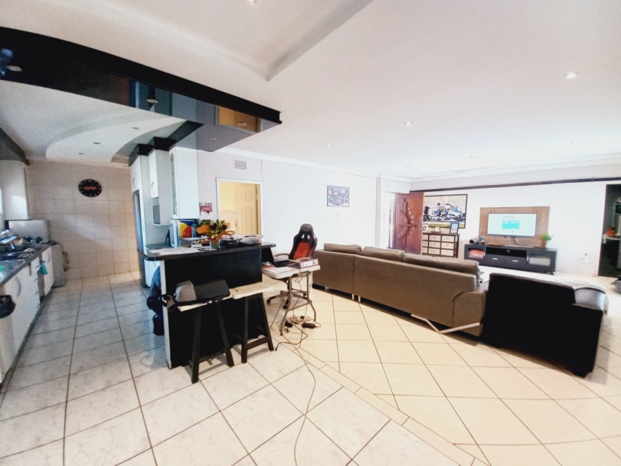 3 Bedroom Property for Sale in Dawnview Gauteng