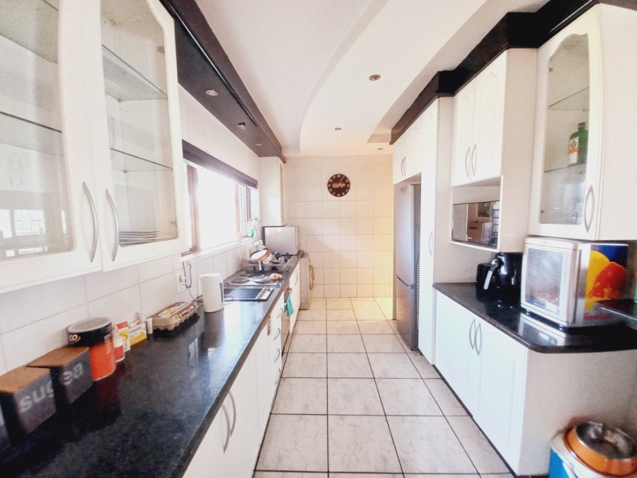 3 Bedroom Property for Sale in Dawnview Gauteng