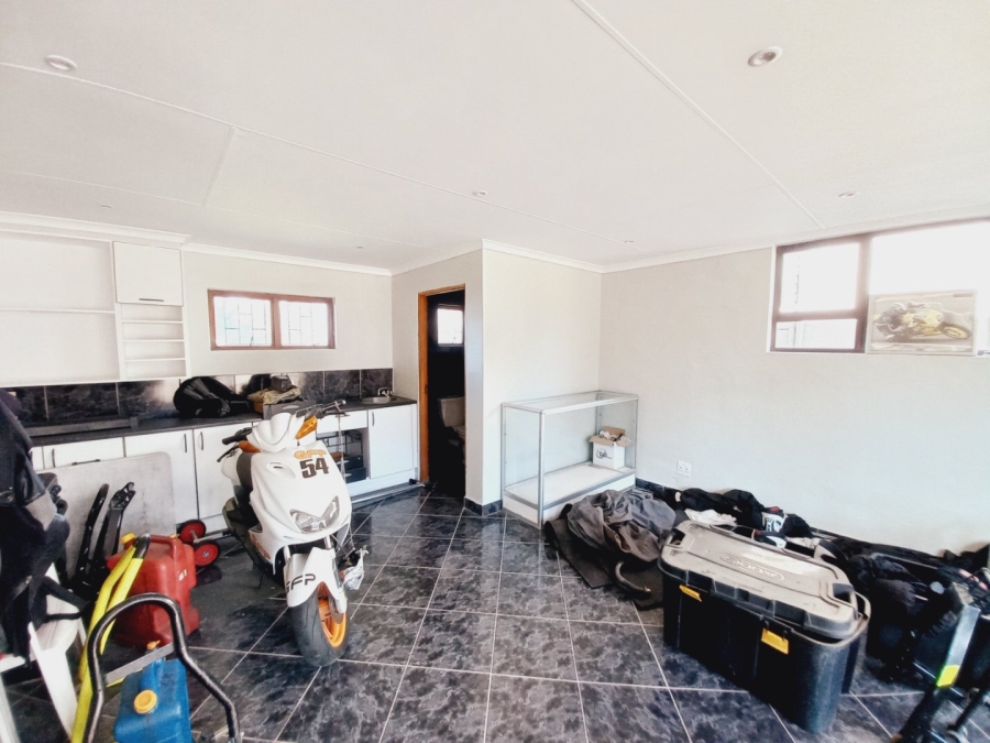 3 Bedroom Property for Sale in Dawnview Gauteng