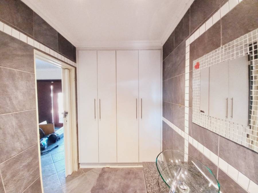 3 Bedroom Property for Sale in Dawnview Gauteng