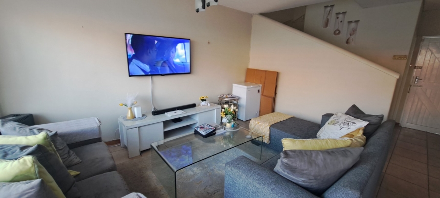 2 Bedroom Property for Sale in Edenvale Central Gauteng
