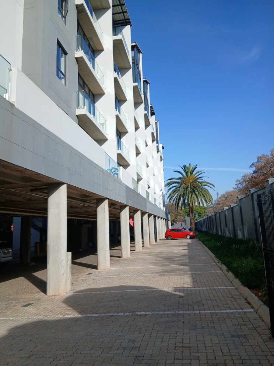 To Let 1 Bedroom Property for Rent in Rosebank Gauteng