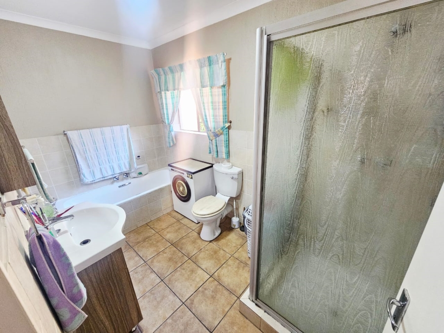 To Let 2 Bedroom Property for Rent in Amberfield Gauteng