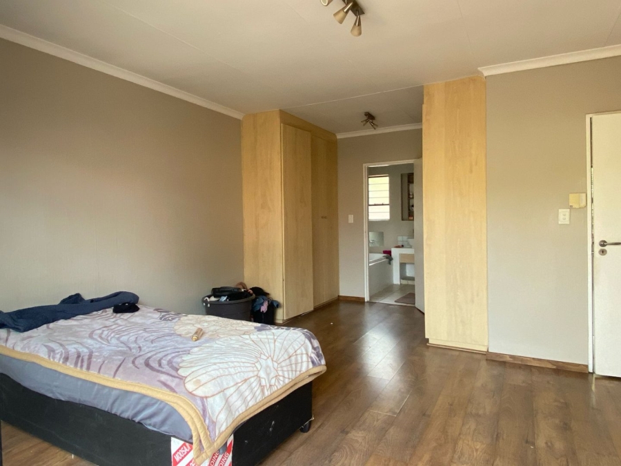 3 Bedroom Property for Sale in Fourways Gardens Gauteng