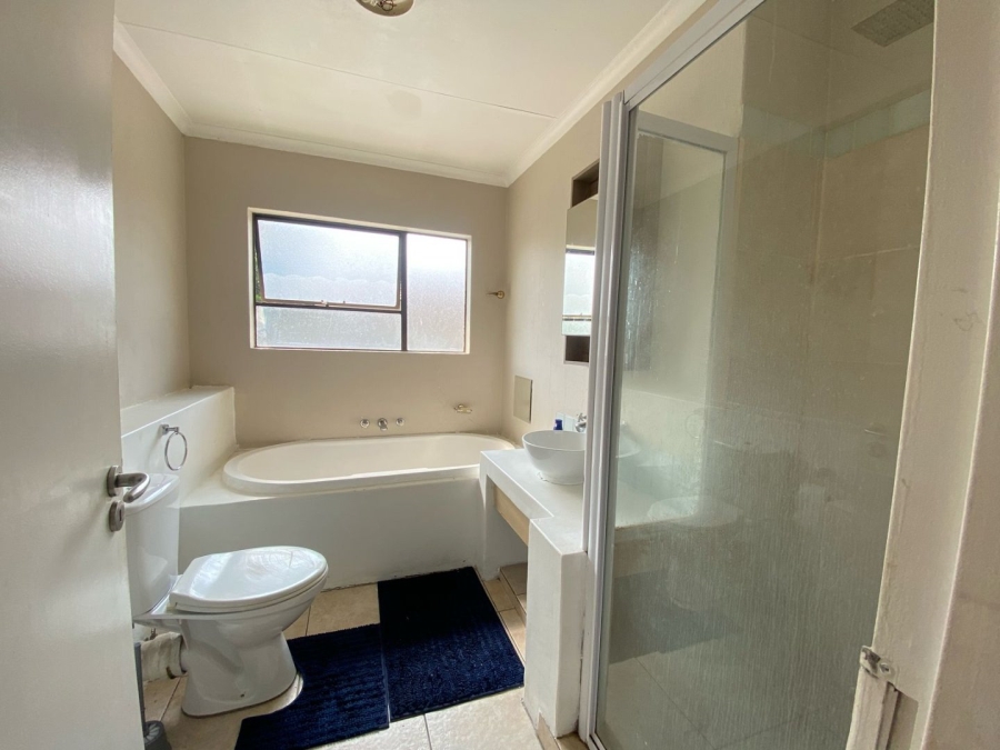 3 Bedroom Property for Sale in Fourways Gardens Gauteng