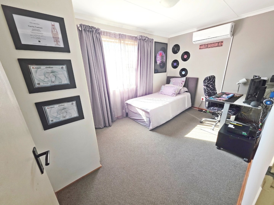 3 Bedroom Property for Sale in Norton Home Estate AH Gauteng