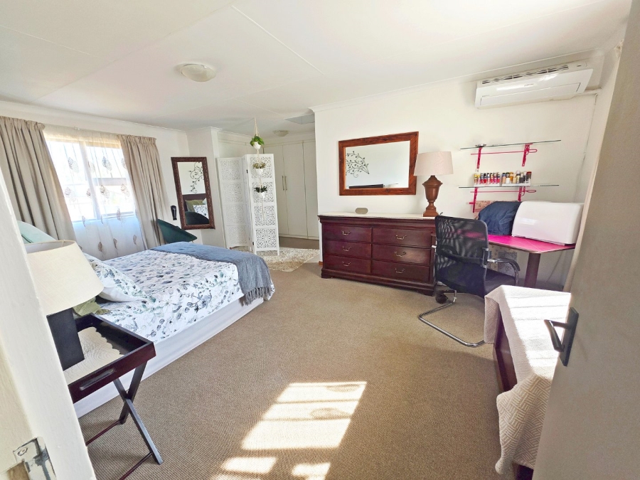 3 Bedroom Property for Sale in Norton Home Estate AH Gauteng