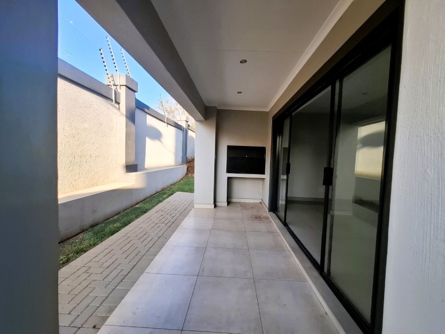 To Let 3 Bedroom Property for Rent in Faerie Glen Gauteng