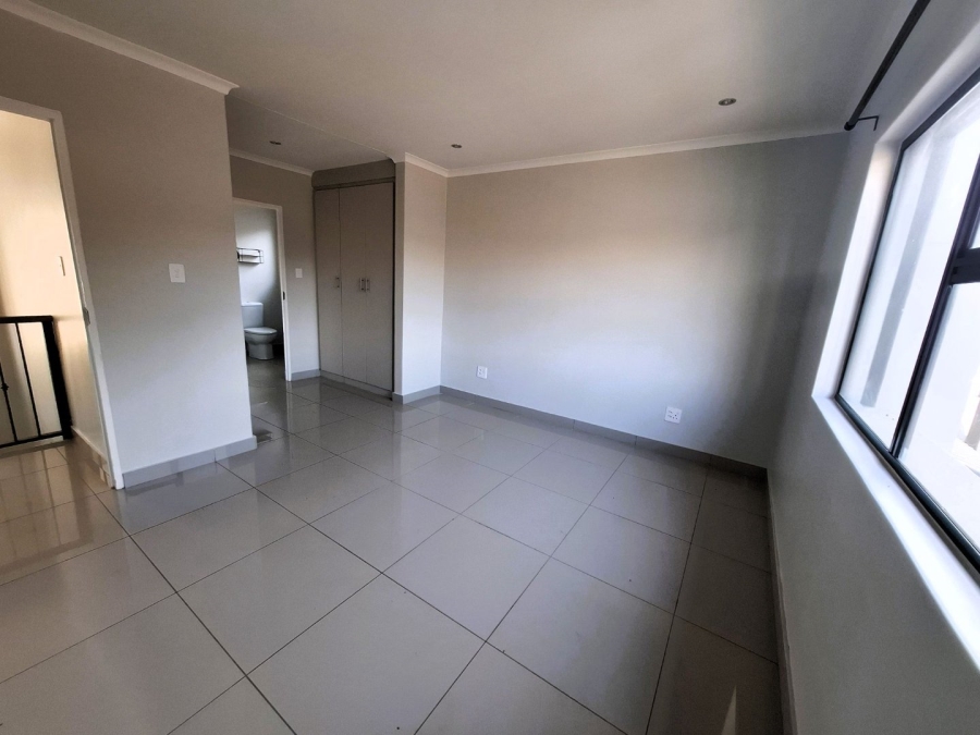 To Let 3 Bedroom Property for Rent in Faerie Glen Gauteng
