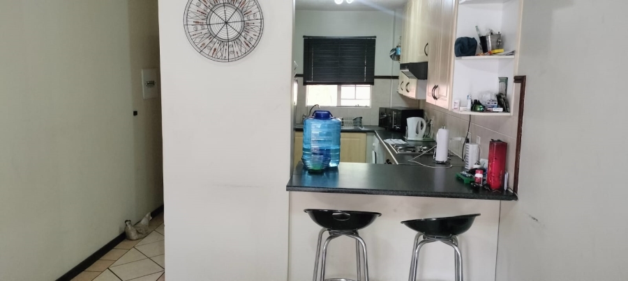 2 Bedroom Property for Sale in Monavoni Gauteng