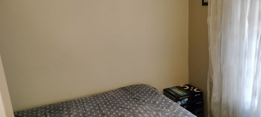 2 Bedroom Property for Sale in Monavoni Gauteng